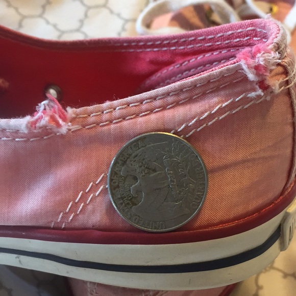 Faded Red Converse - Picture 5 of 7